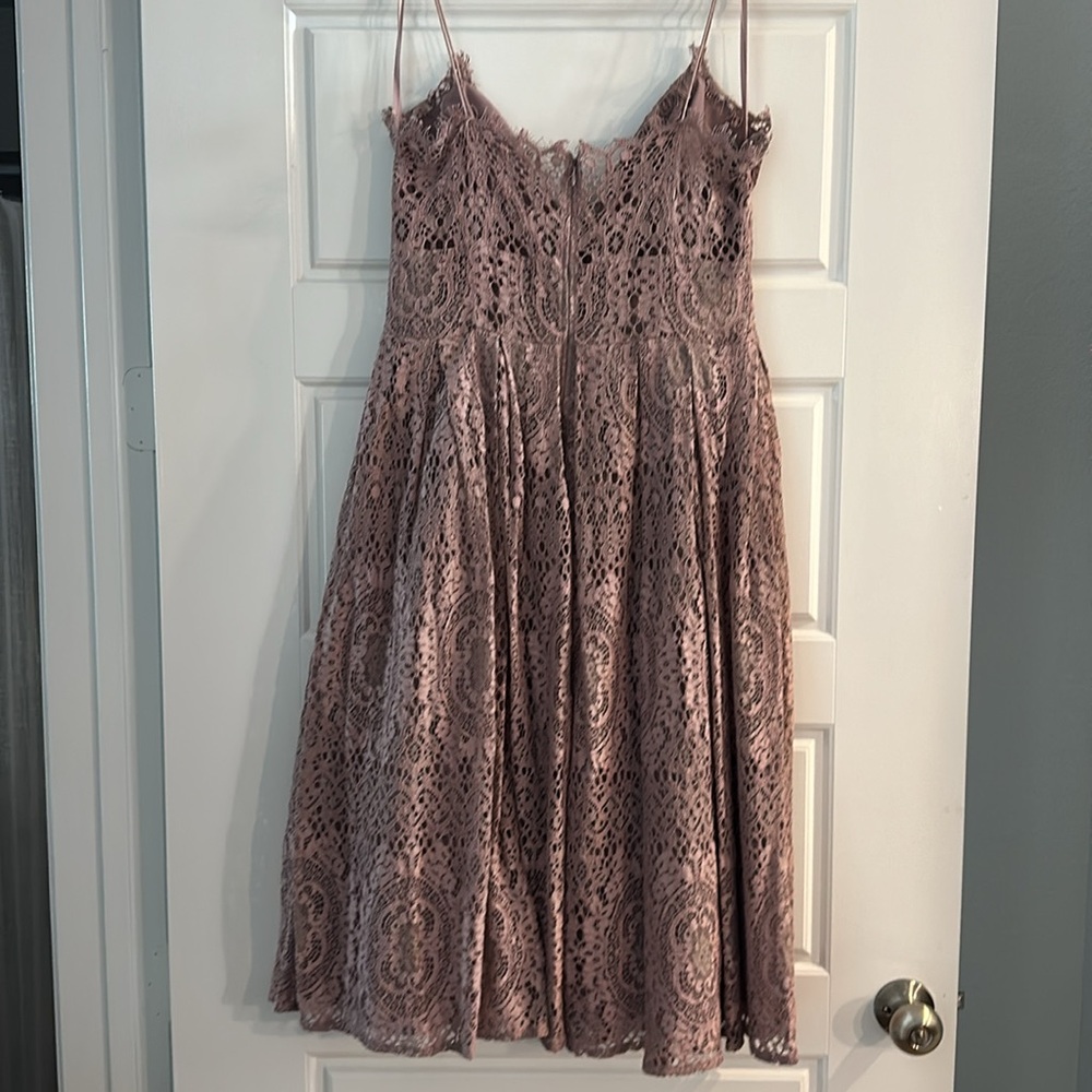 Lilac Dress. - Picture 2 of 5